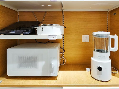 從迷你家電到獨(dú)食火鍋 單身經(jīng)濟(jì)如何重塑獨(dú)居生活的“櫥柜”與日常